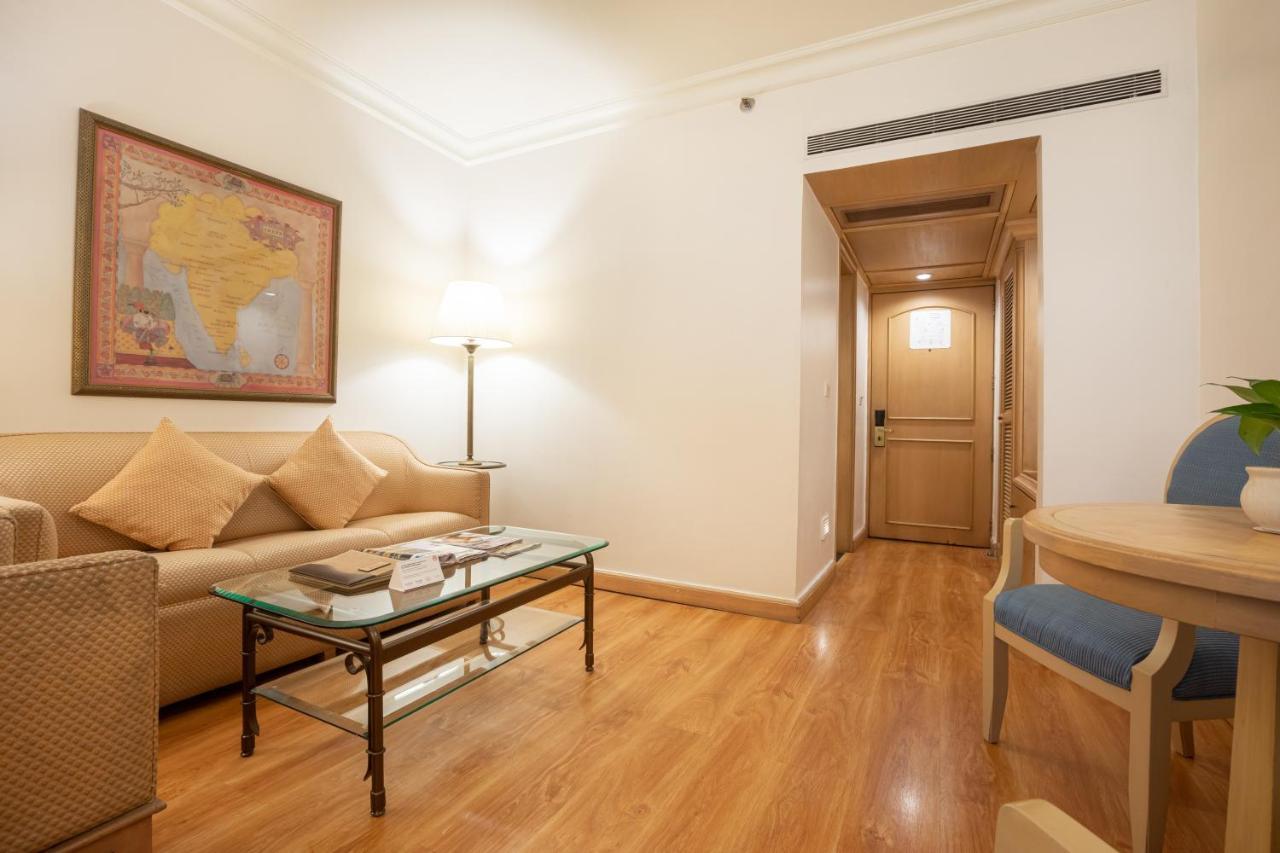 ดิ ออร์คิด Hotel มุมไบ ภายนอก รูปภาพ A suite at the Taj Mahal Palace, Mumbai