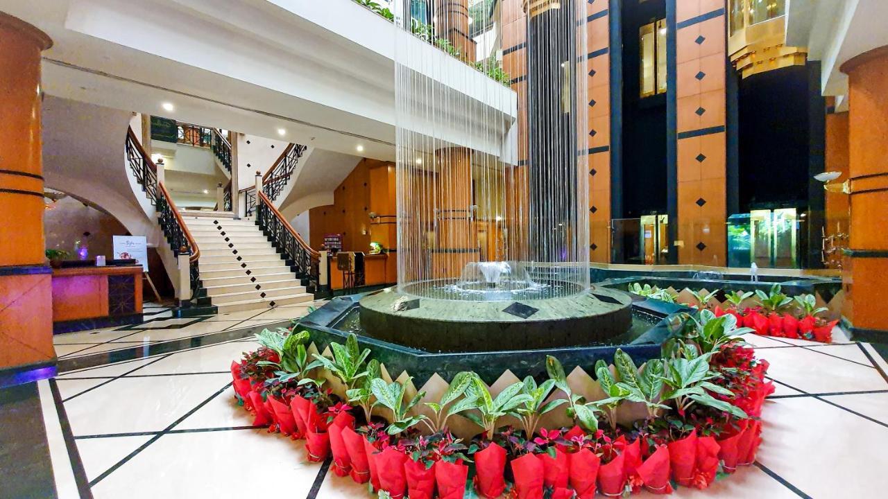 ดิ ออร์คิด Hotel มุมไบ ภายนอก รูปภาพ Fountain at the lobby
